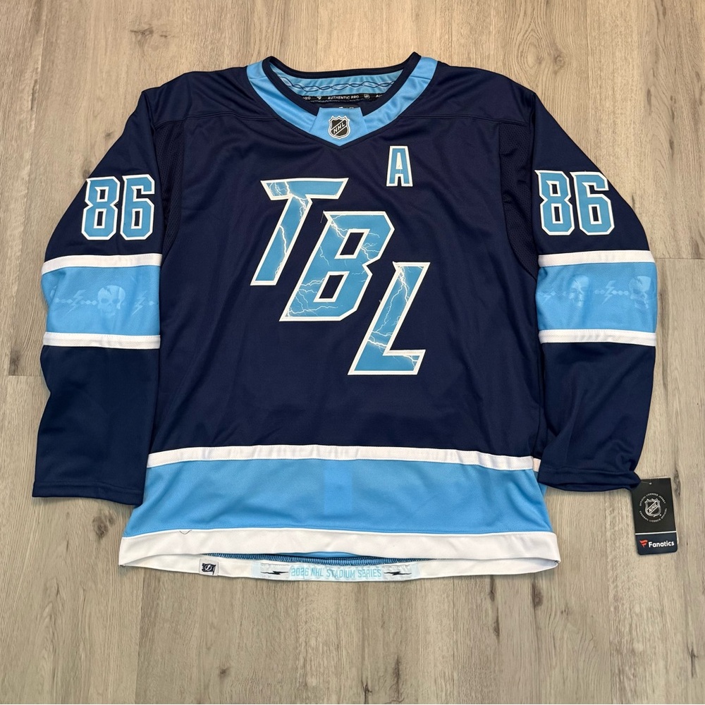 Nikita Kucherov Tampa Bay Lightning Stadium Series Hockey Jersey NWT